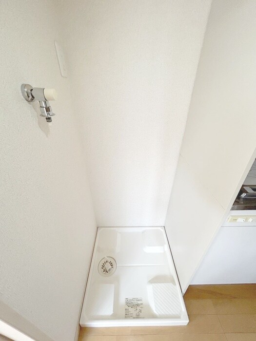 物件内観写真18　(洗濯機置場)