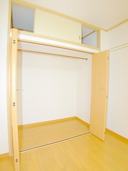物件内観写真12　(収納)