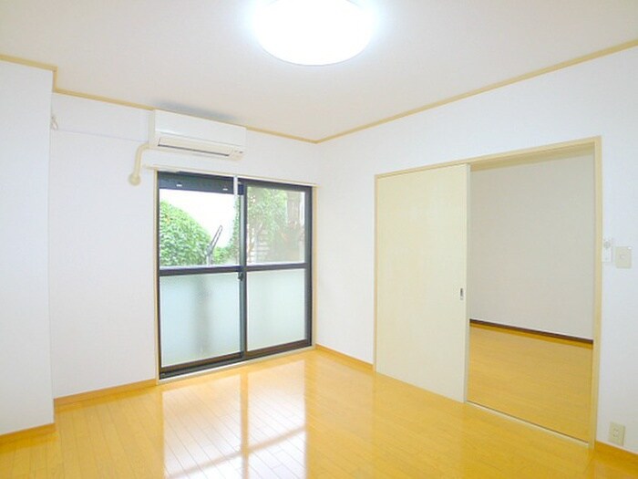 物件内観写真21　(室内からの展望)