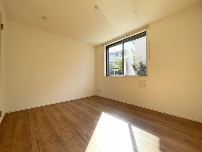 物件内観写真12　(居室)