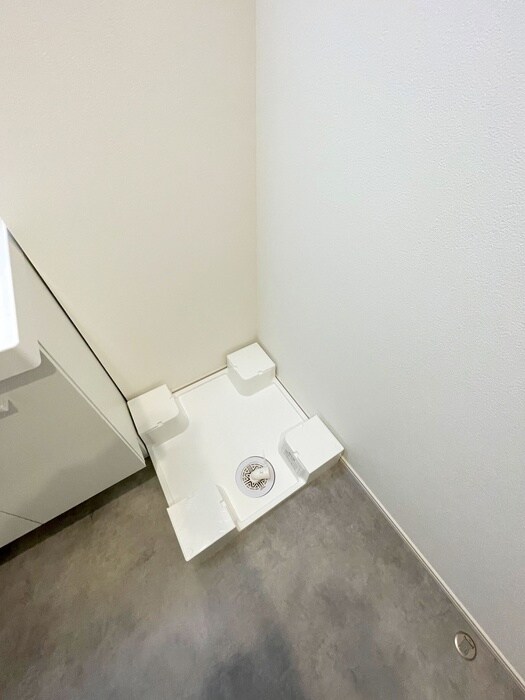 物件内観写真16　(洗濯機置場)