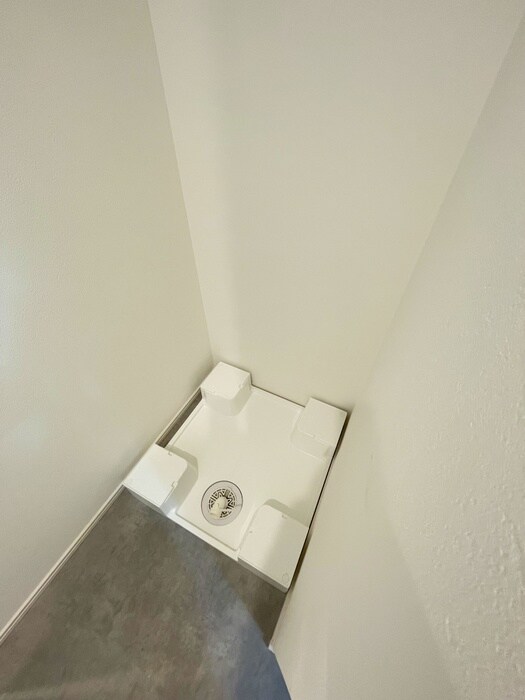 物件内観写真17　(洗濯機置場)