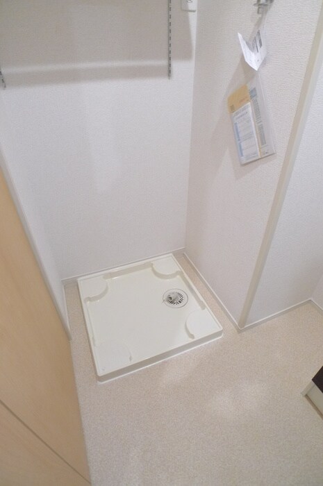 物件内観写真14　(洗濯機置場)