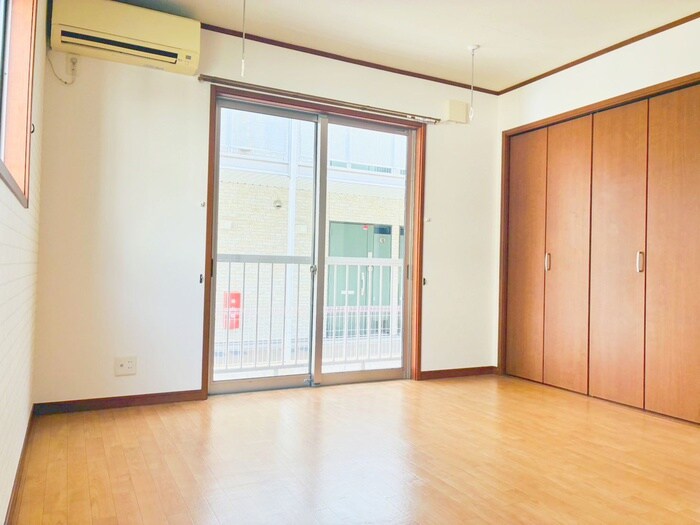 物件内観写真10　(居室)