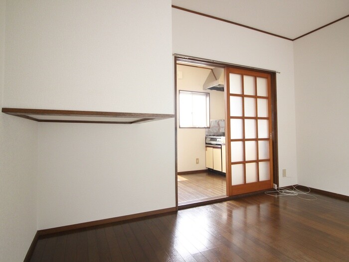 物件内観写真8　(居室)