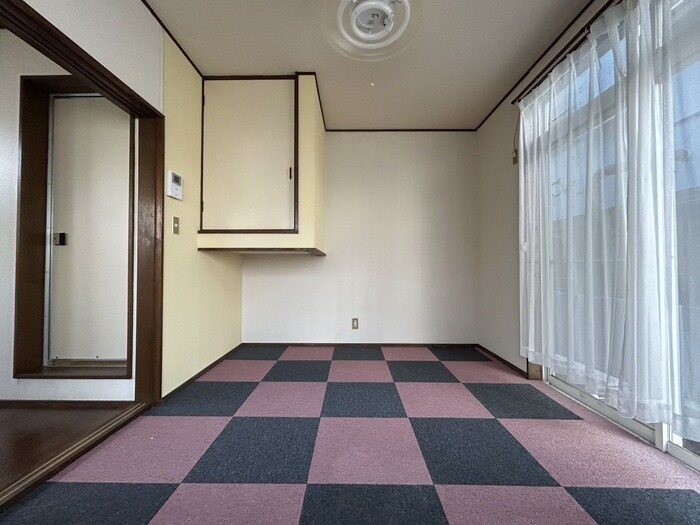 物件内観写真8　(居室)