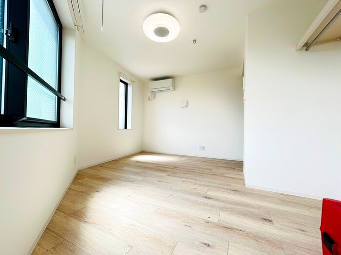 物件内観写真10　(居室)