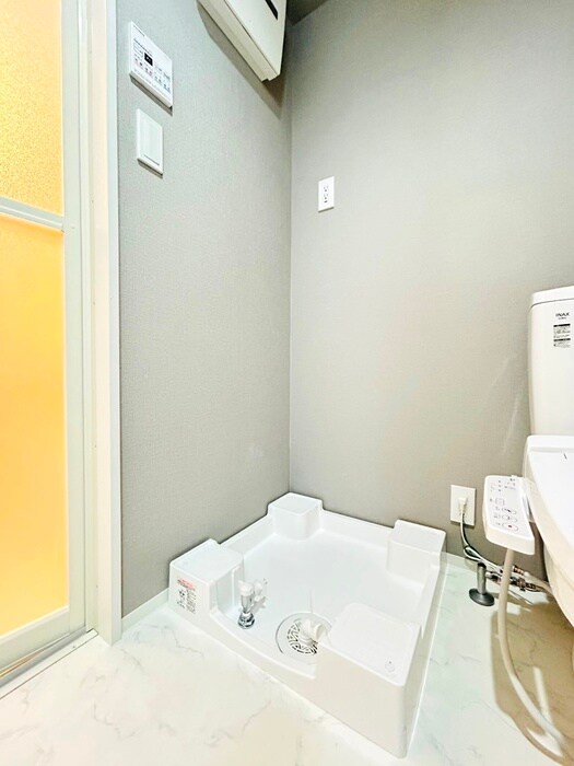 物件内観写真15　(洗濯機置場)