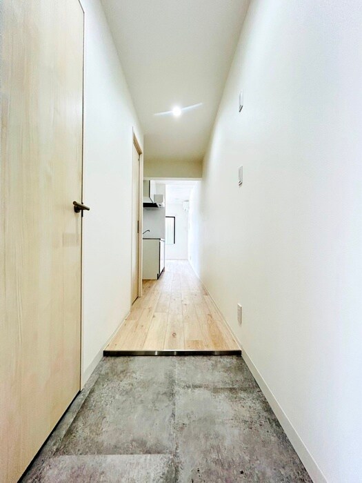 物件内観写真16　(玄関)