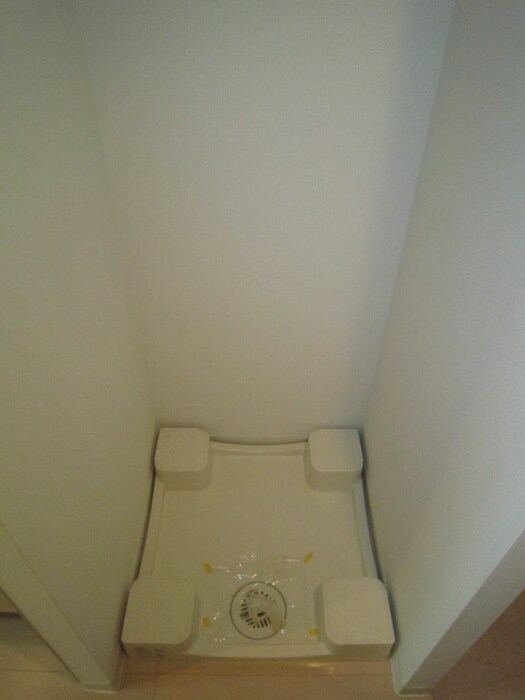 物件内観写真12　(洗濯機置場)