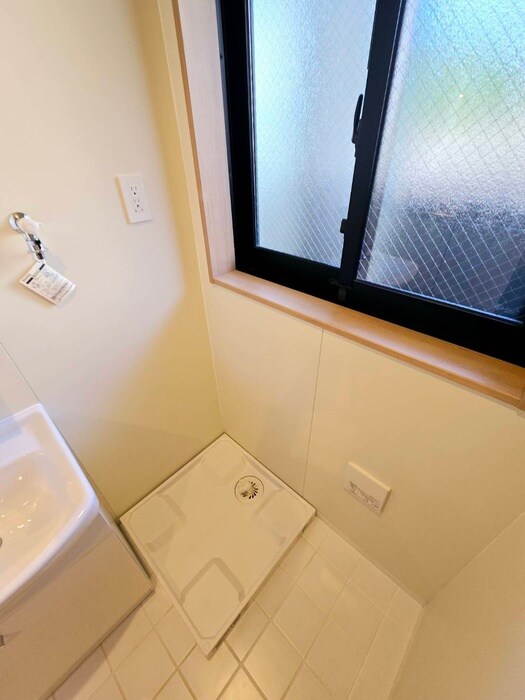 物件内観写真15　(洗濯機置場)