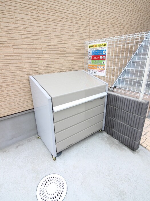 物件外観写真4　(建物設備)