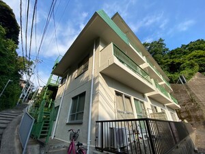 緑ヶ丘マンション外観写真