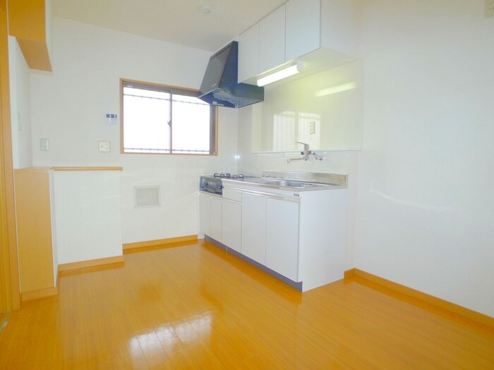 物件内観写真8　(居室)