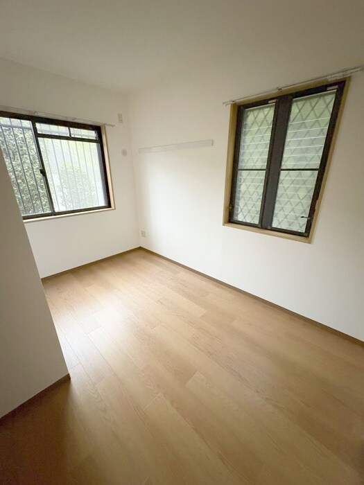 物件内観写真9　(居室)