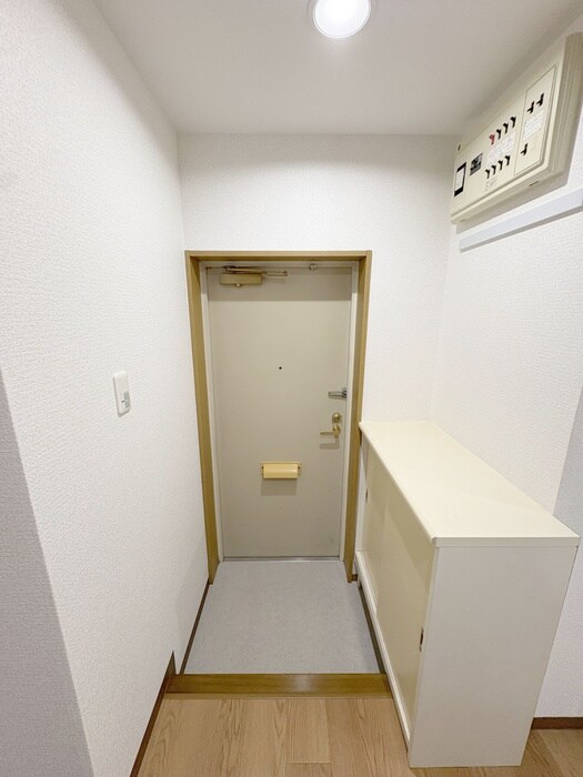 物件内観写真17　(玄関)