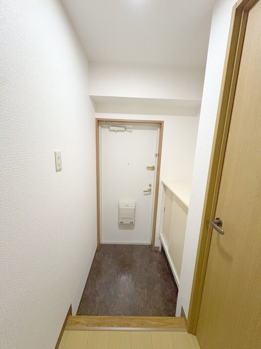 物件内観写真18　(玄関)