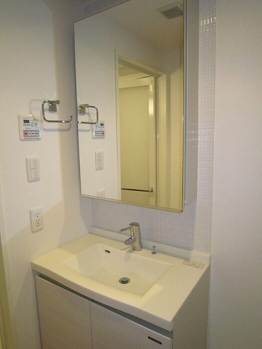 物件内観写真9　(洗面)