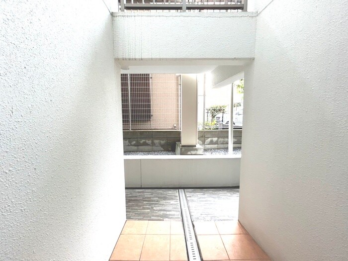 物件内観写真22　(室内からの展望)