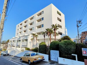 山手ビラ・ポルテ外観写真