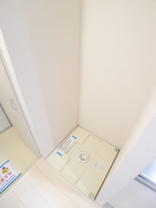 物件内観写真11　(洗濯機置場)