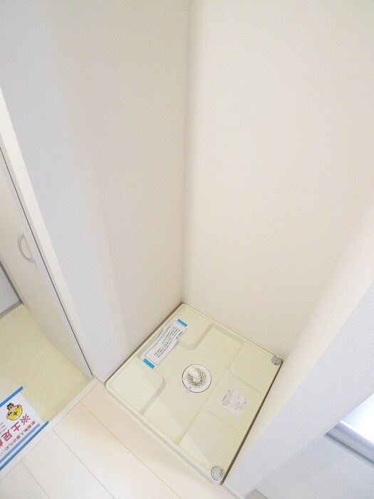 物件内観写真12　(洗濯機置場)