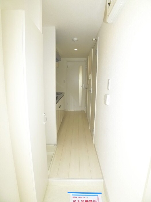 物件内観写真19　(廊下)