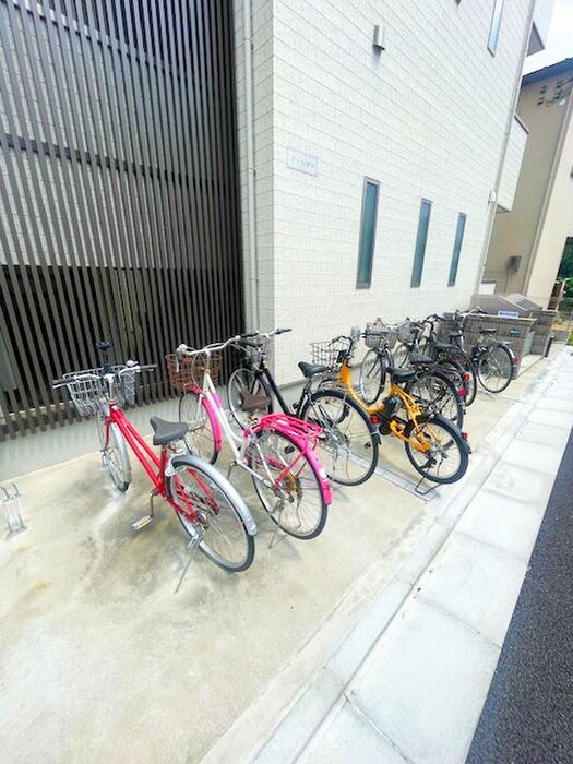 物件外観写真3　(駐輪場)