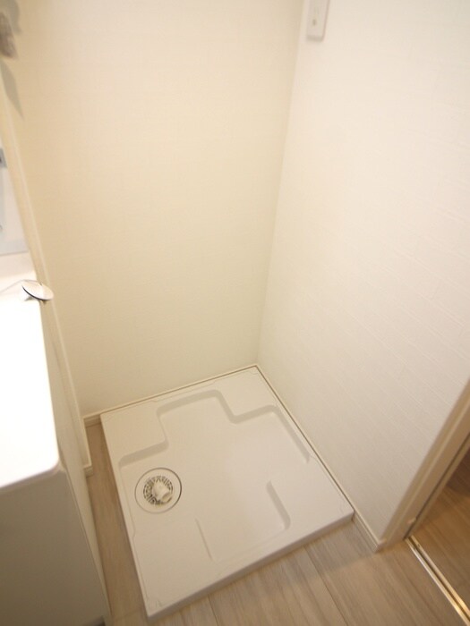 物件内観写真14　(洗濯機置場)