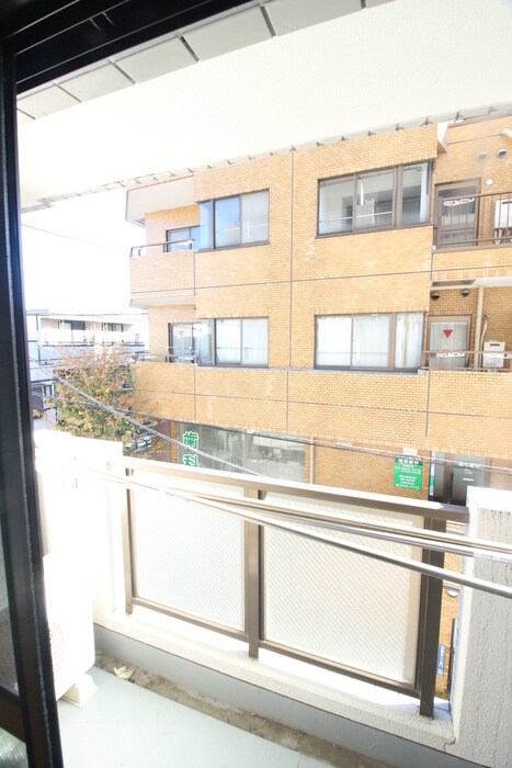 物件内観写真14　(室内からの展望)