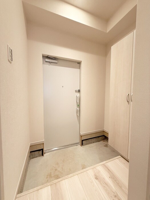 物件内観写真17　(玄関)