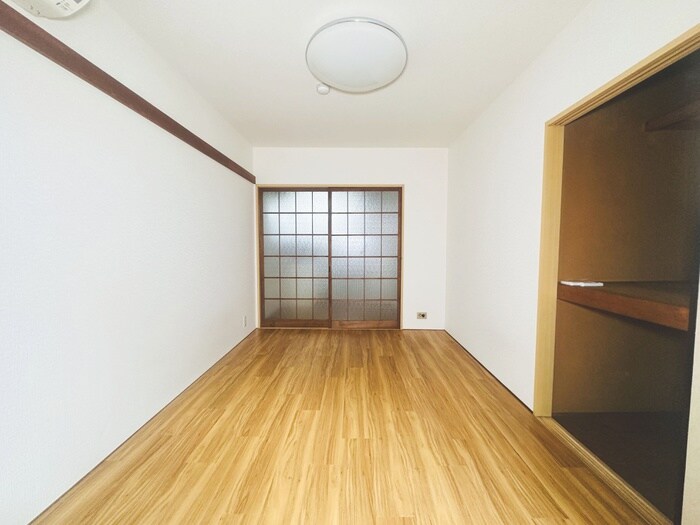 物件内観写真7　(居室)