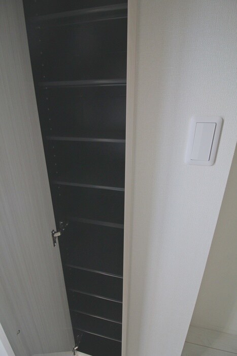 物件内観写真9　(靴箱)