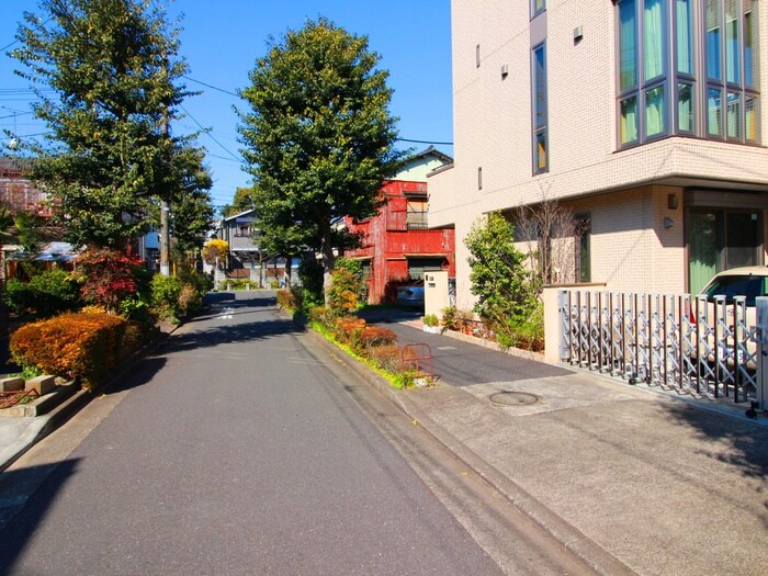 物件外観写真3　(周辺環境)