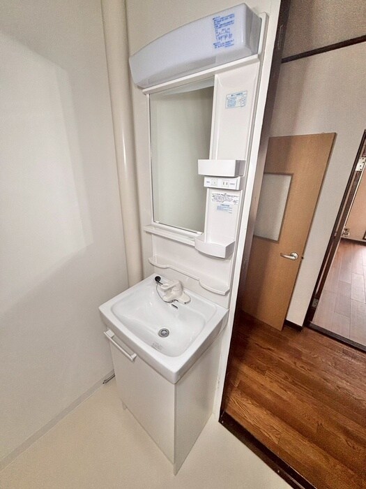 物件内観写真11　(洗面)