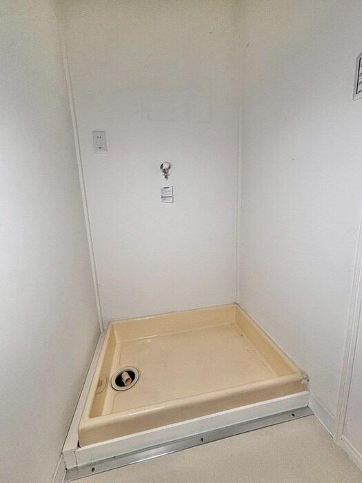 物件内観写真12　(洗濯機置場)