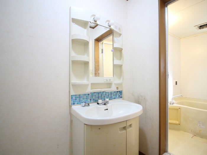 物件内観写真11　(洗面)