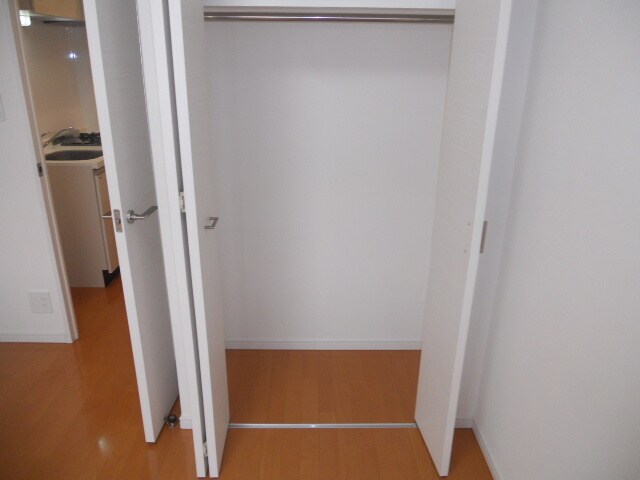 物件内観写真12　(収納)