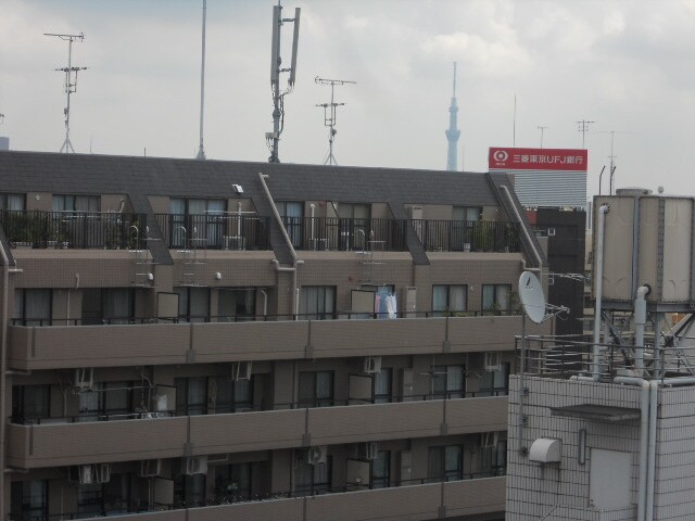 物件内観写真14　(室内からの展望)