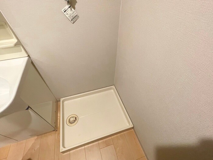 物件内観写真17　(洗濯機置場)