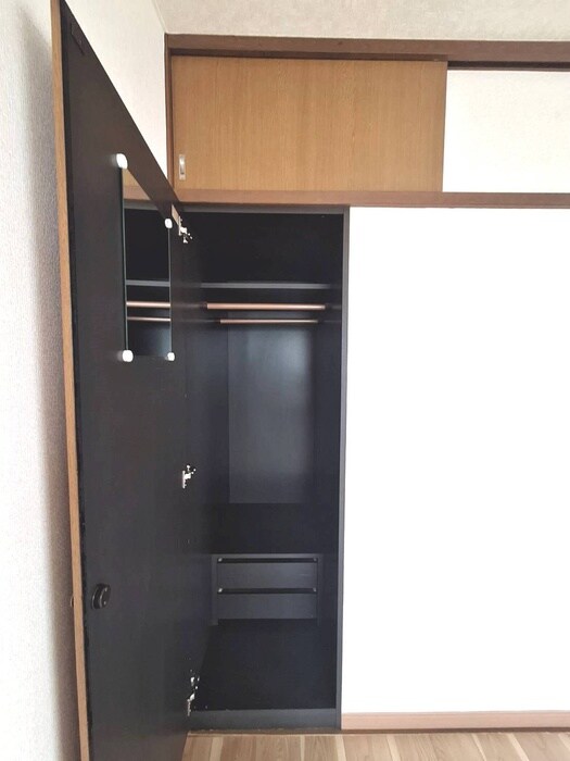 物件内観写真12　(収納)