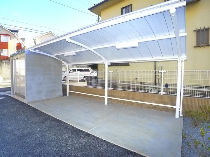 物件外観写真5　(駐輪場)