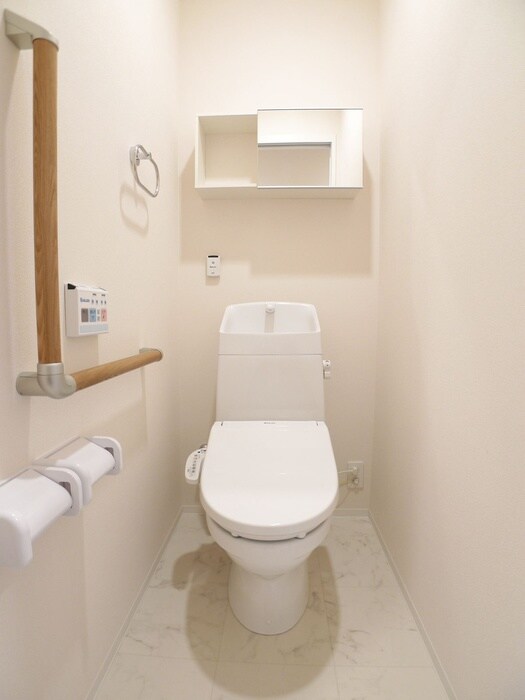 物件内観写真12　(トイレ)