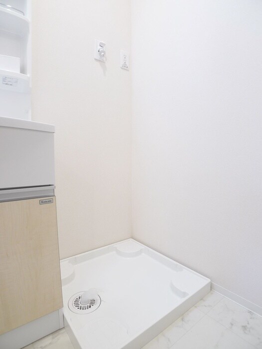 物件内観写真14　(洗濯機置場)