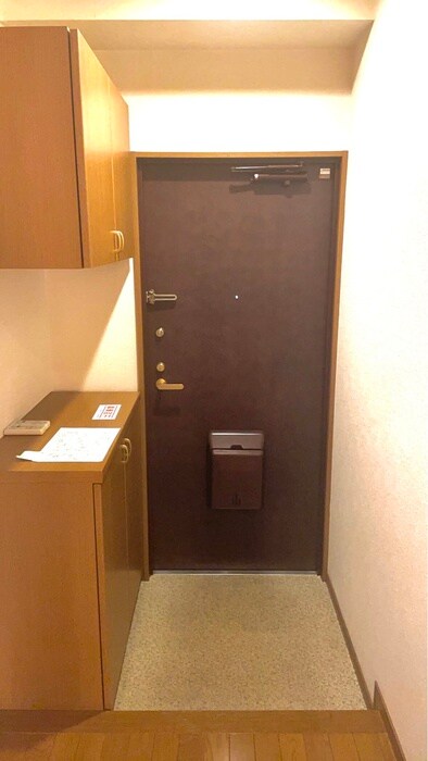 物件内観写真7　(玄関)