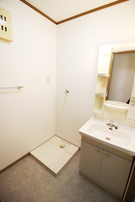 物件内観写真11　(玄関)