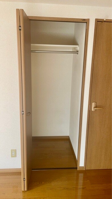 物件内観写真11　(収納)