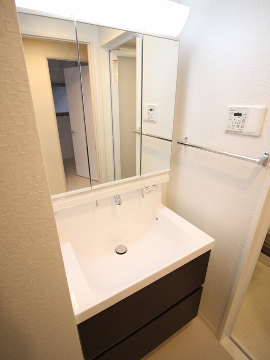 物件内観写真13　(洗面)