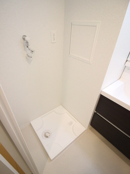 物件内観写真15　(洗濯機置場)