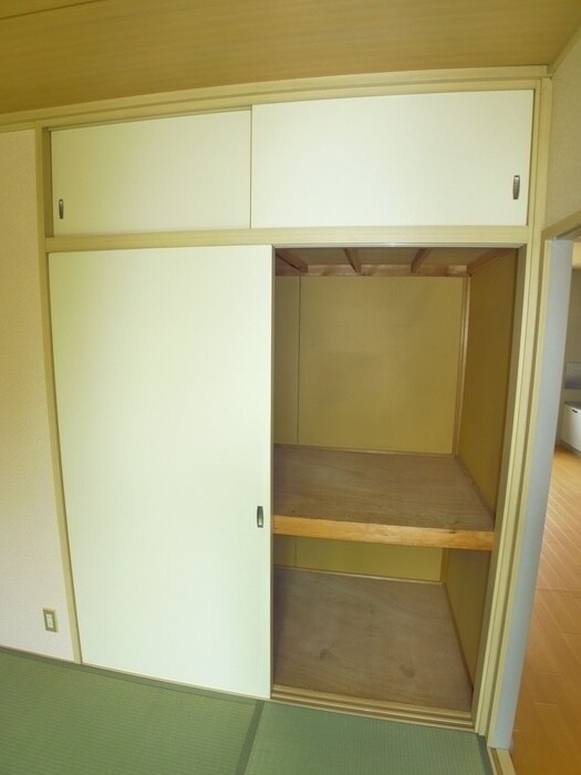 物件内観写真15　(収納)